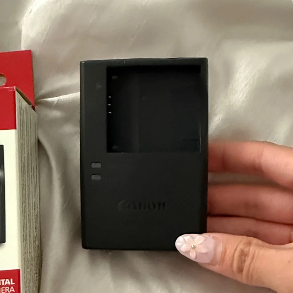 Canon Black Battery Charger